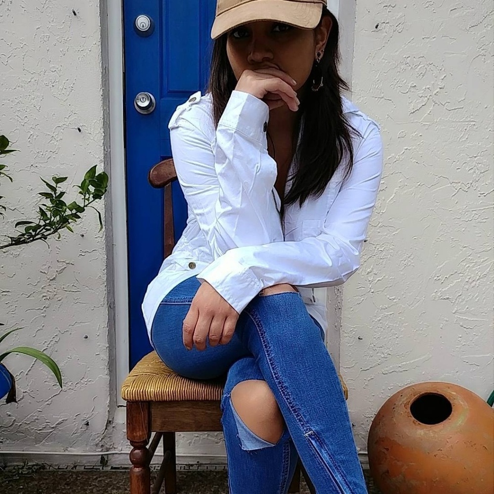 CRISP WHITE JACKET - Picture 2 of 4